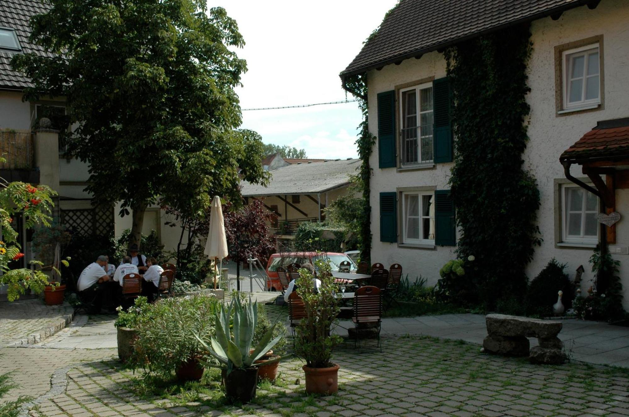 Landgasthof Zum Schwarzen Adler Markt Nordheim Экстерьер фото